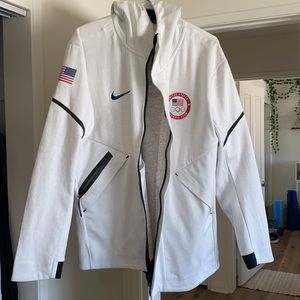 Team USA 🇺🇸 Nike Hooded Windrunner Jacket